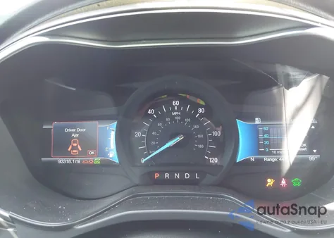 2019 Ford Fusion Hybrid Titanium z USA, uszkodzony, nr VIN 3FA6P0RU2KR240199